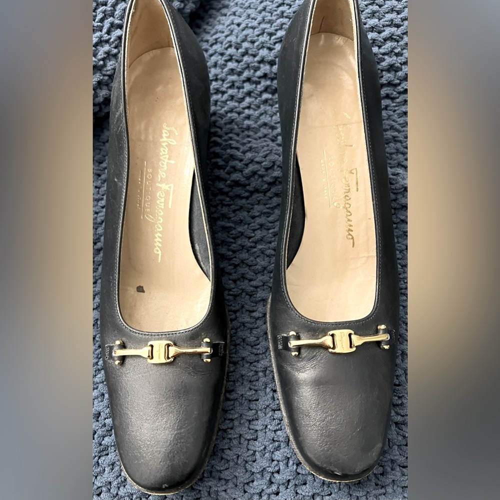 Salvatore ferráramo  navy blue color size 7AA